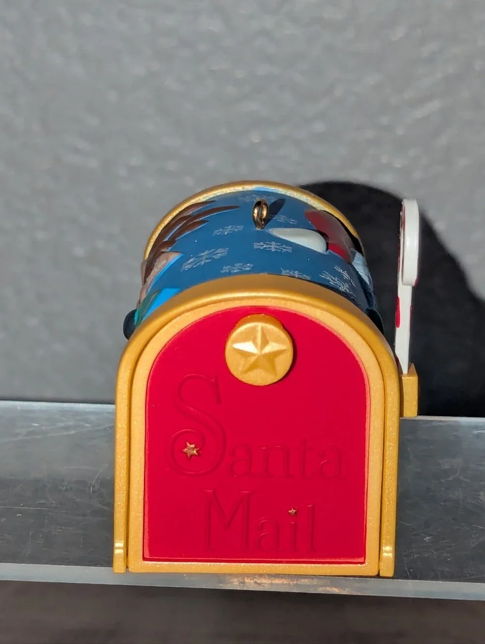 2011 Hallmark Keepsake Interactive Letters to Santa Mailbox Ornament
